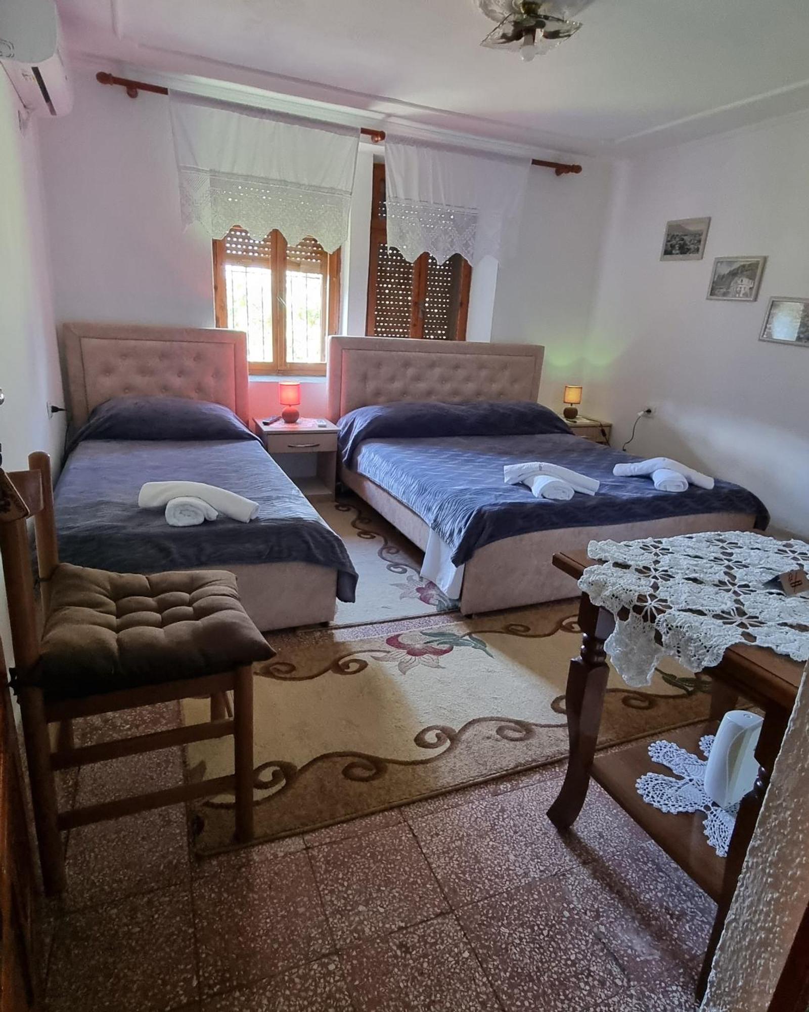 Guesthouse Arber Гирокастра Экстерьер фото