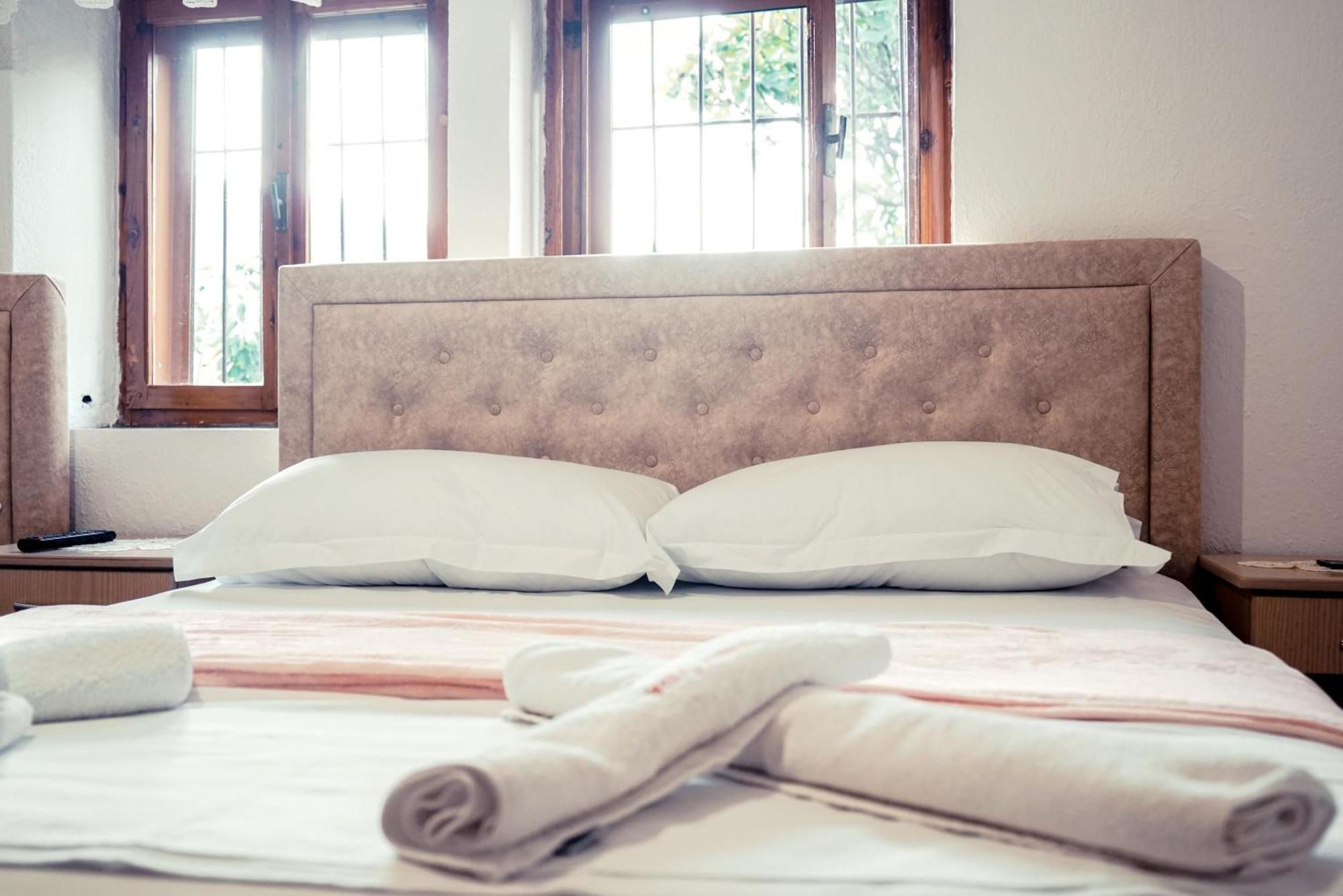 Guesthouse Arber Гирокастра Экстерьер фото