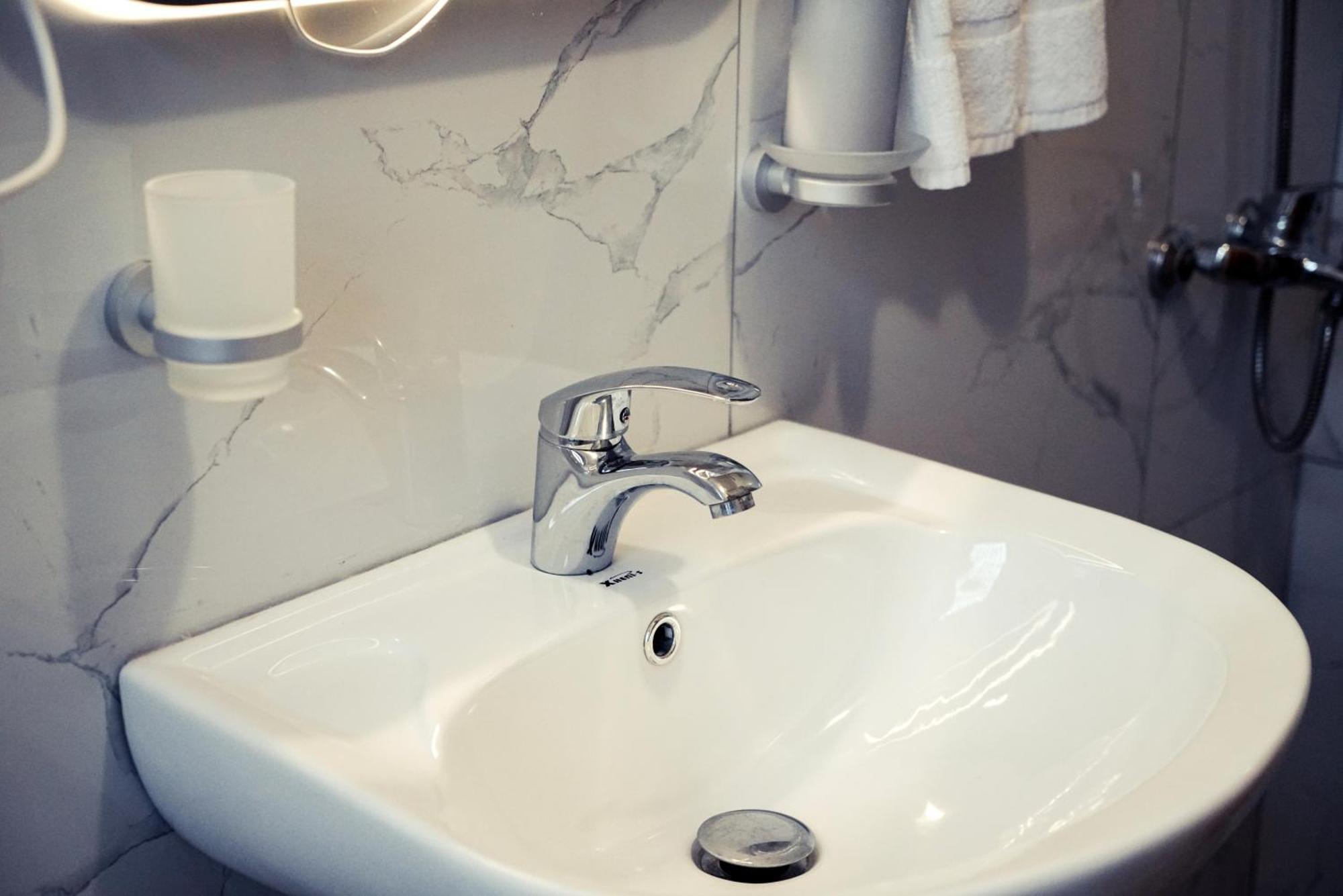 Guesthouse Arber Гирокастра Экстерьер фото