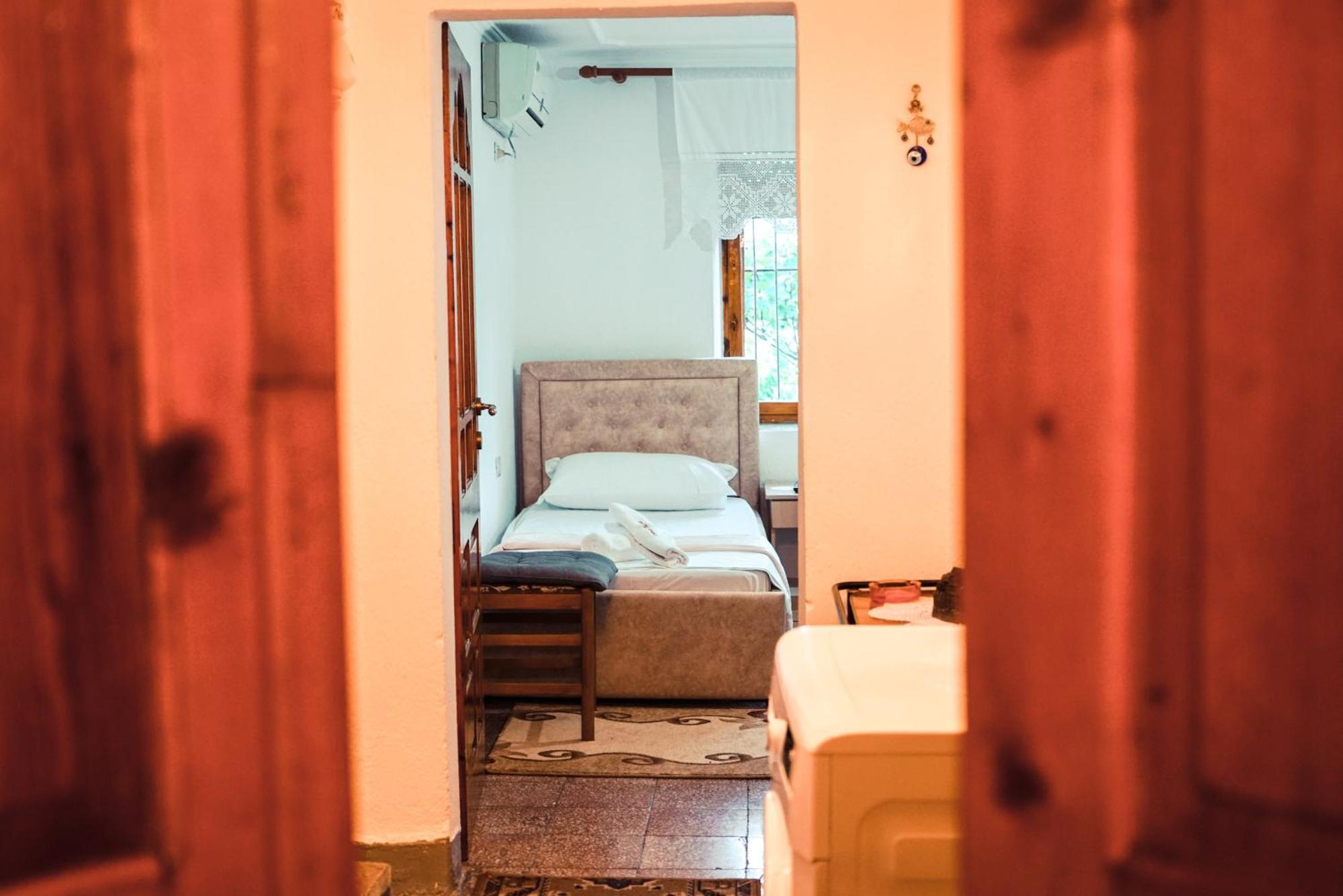 Guesthouse Arber Гирокастра Экстерьер фото