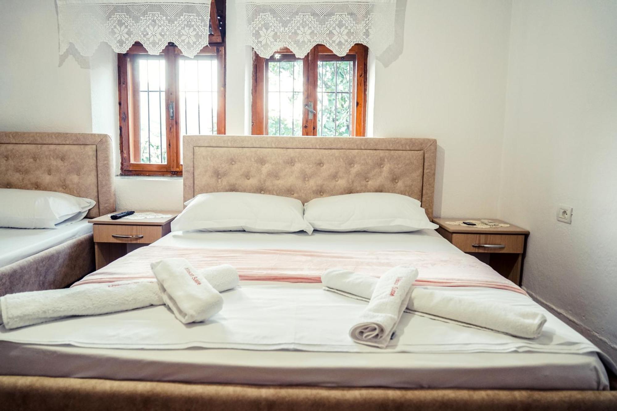 Guesthouse Arber Гирокастра Экстерьер фото