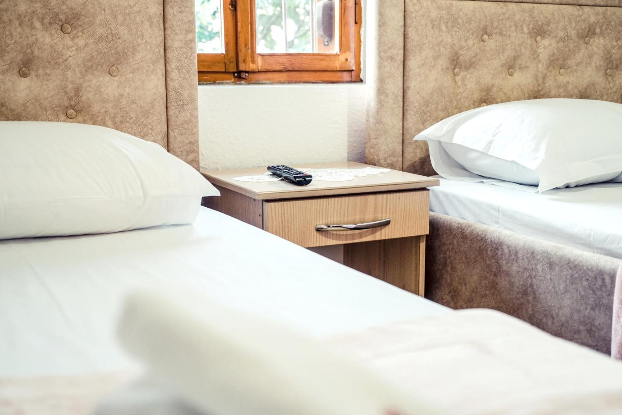 Guesthouse Arber Гирокастра Экстерьер фото