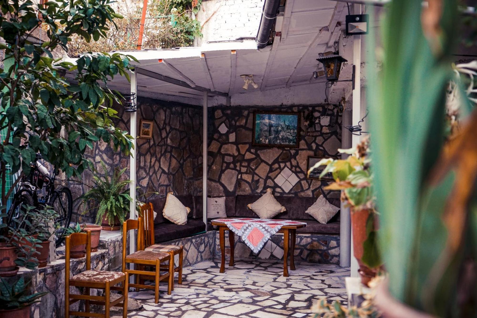 Guesthouse Arber Гирокастра Экстерьер фото