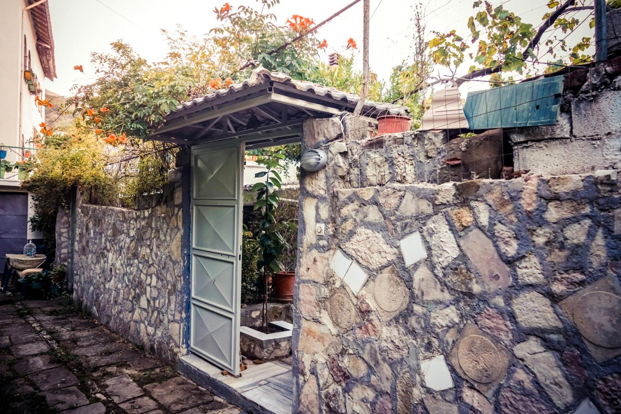 Guesthouse Arber Гирокастра Экстерьер фото