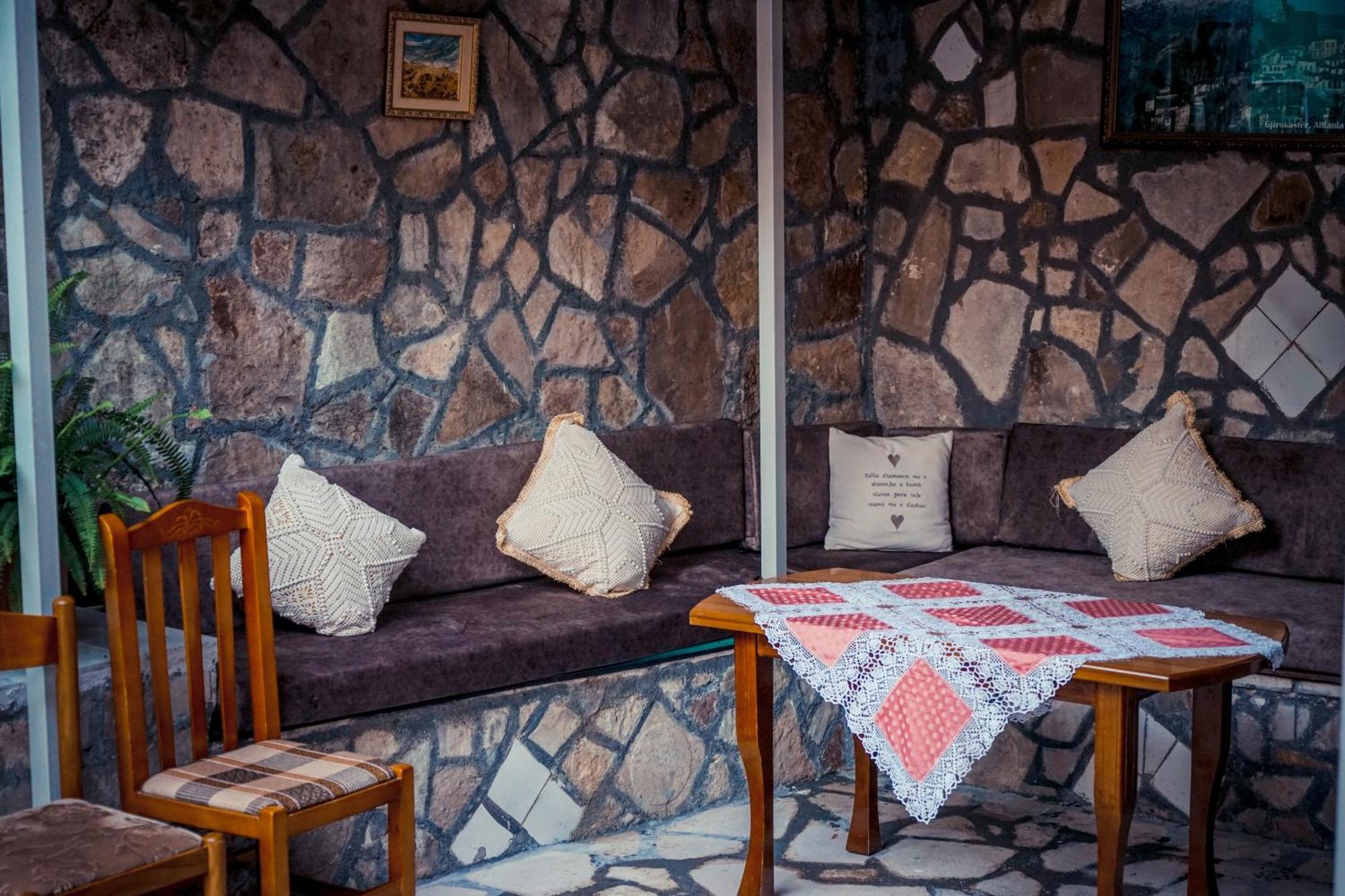 Guesthouse Arber Гирокастра Экстерьер фото