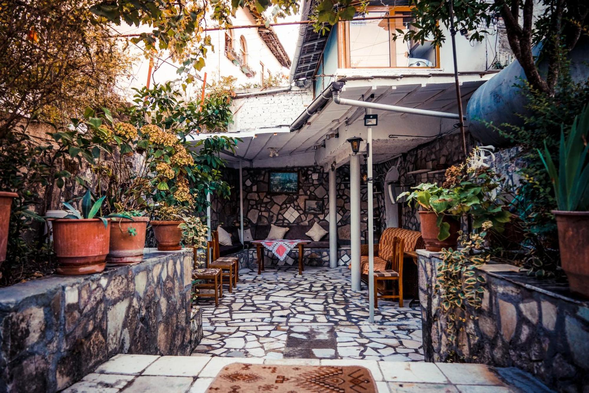 Guesthouse Arber Гирокастра Экстерьер фото